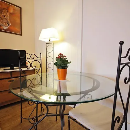 Le Lys D'or Bed & Breakfast 3*