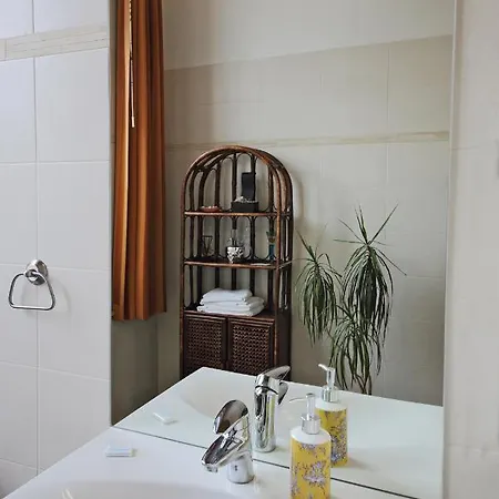 Le Lys D'or Bed & Breakfast